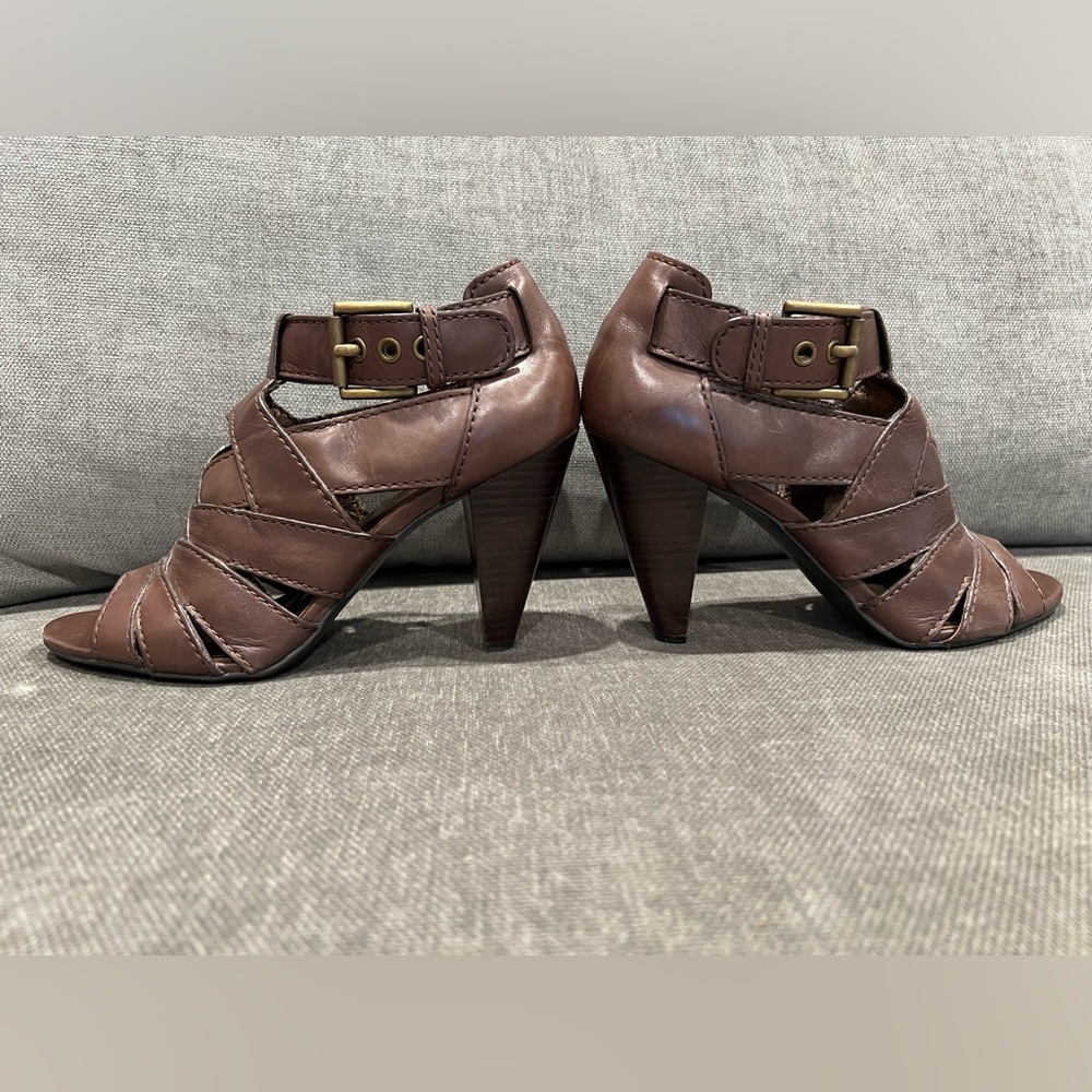 COACH Harah Sandals Brown Leather Straps Almond Peep Toe Buckle Cone Heels 10B